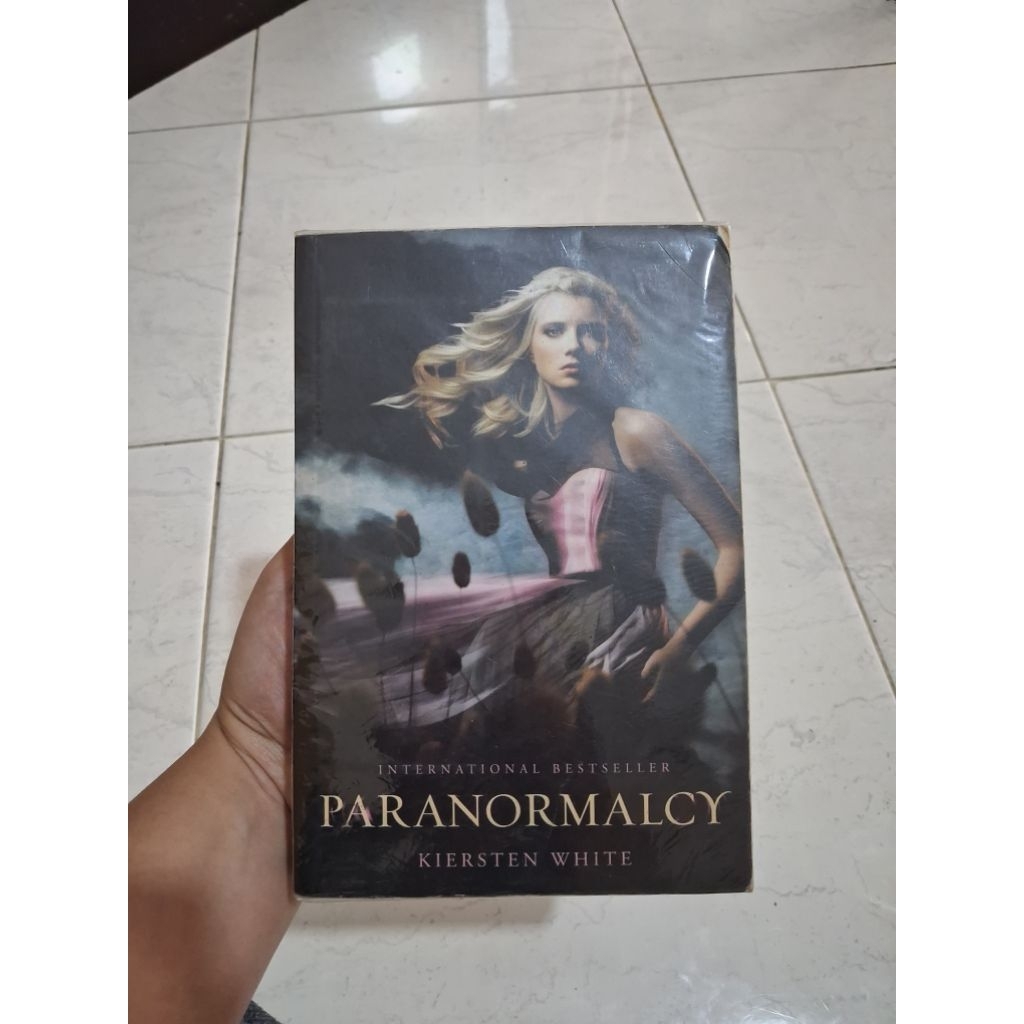 buku paranormalcy kiersten white