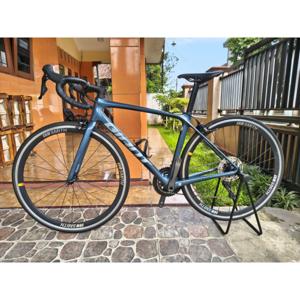 GIANT TCR ADV CARBON
