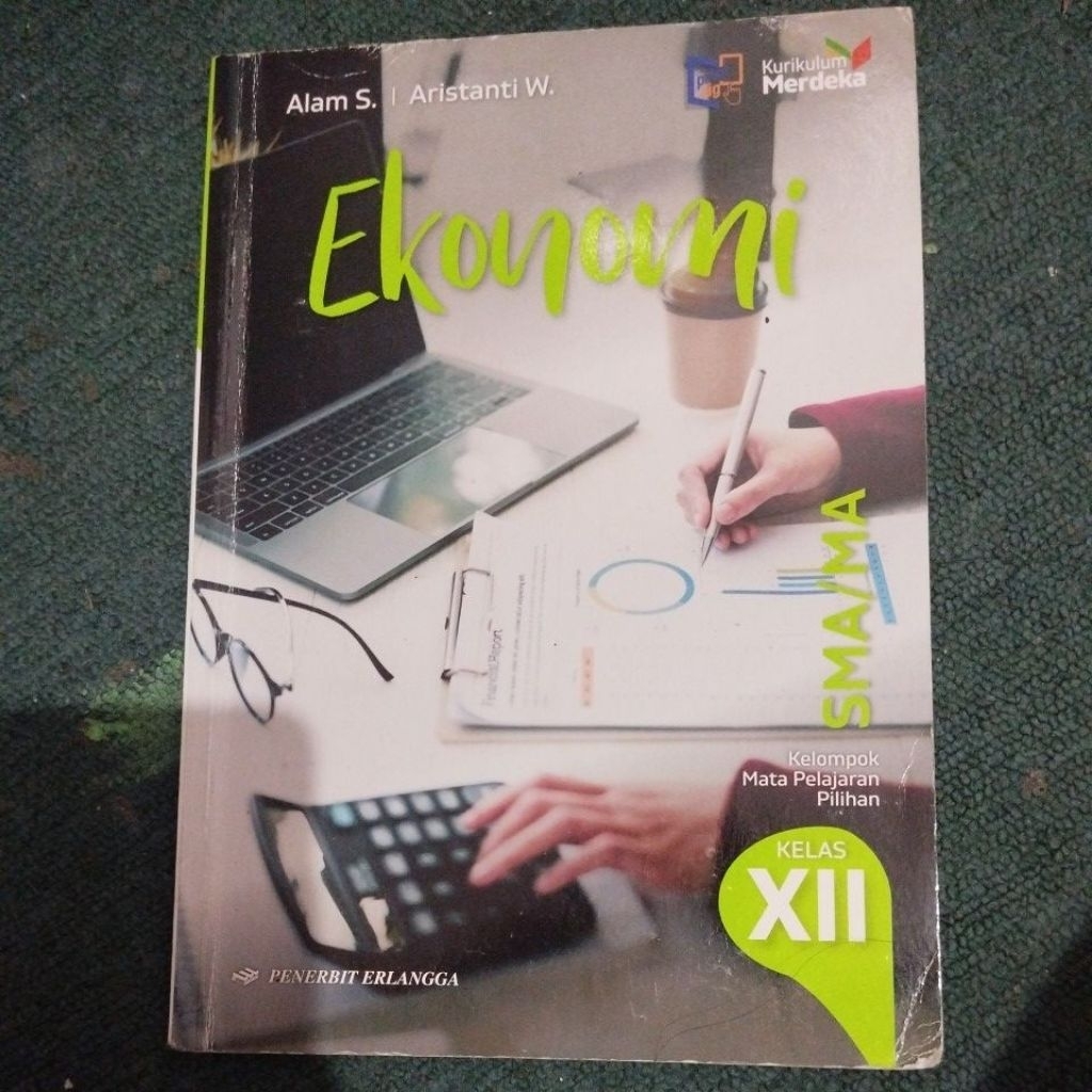 buku kelas 12 ekonomi