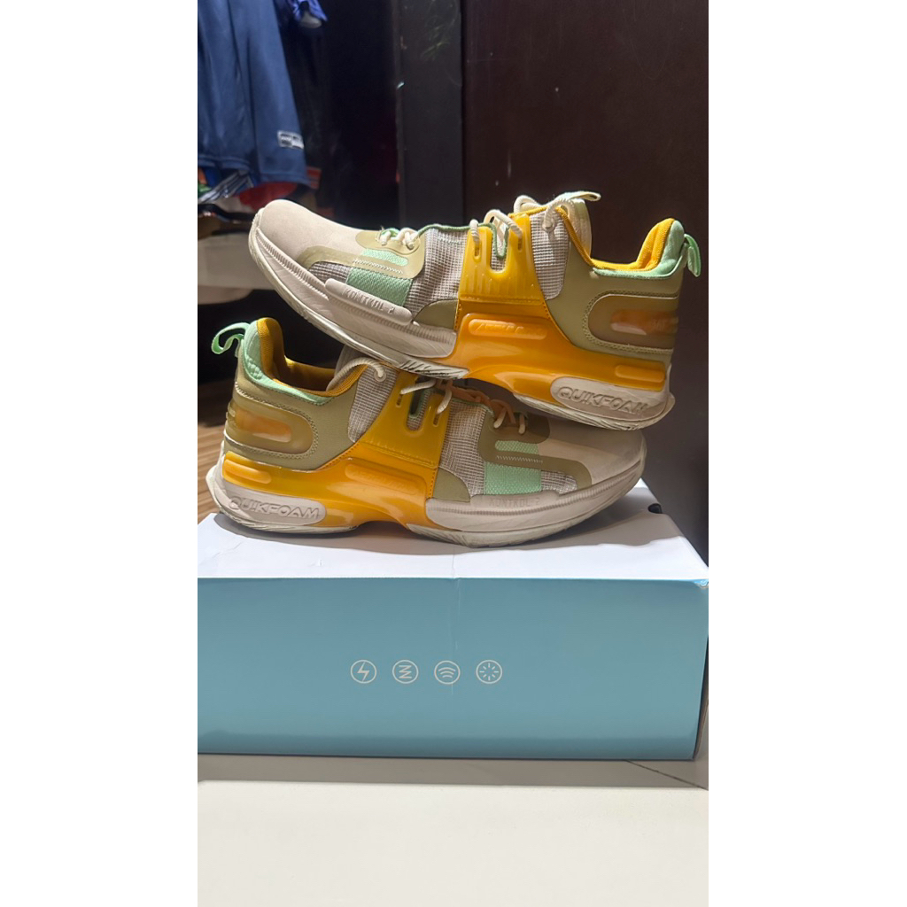 Sepatu Basket 361 Degrees “Kyranbek” size 48/29cm Original