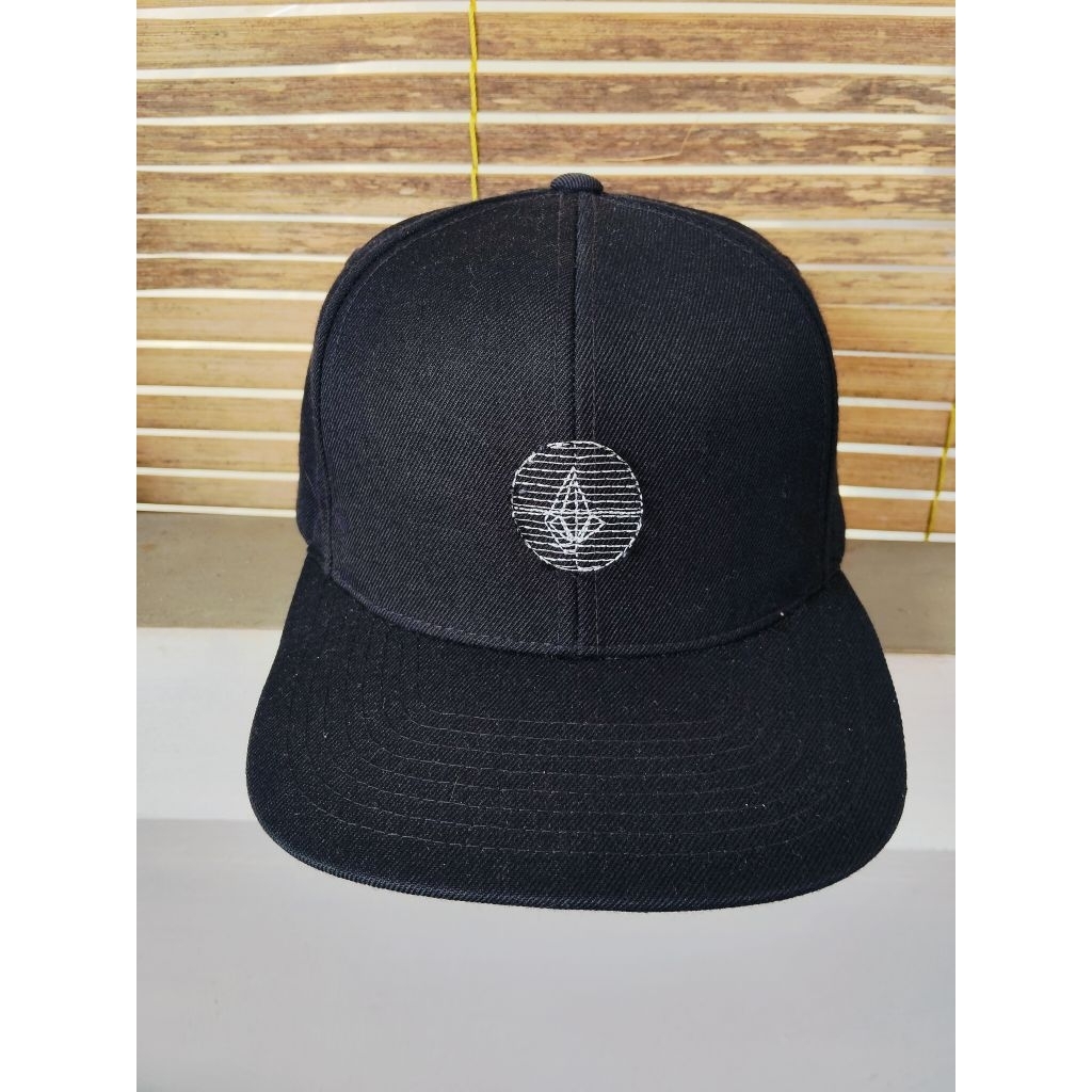 topi volcom
