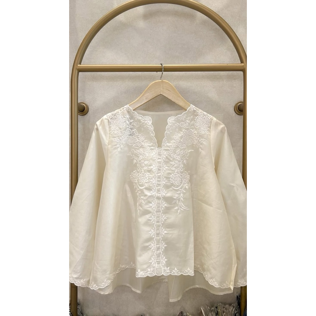 AURELIA LACE BLOUSE