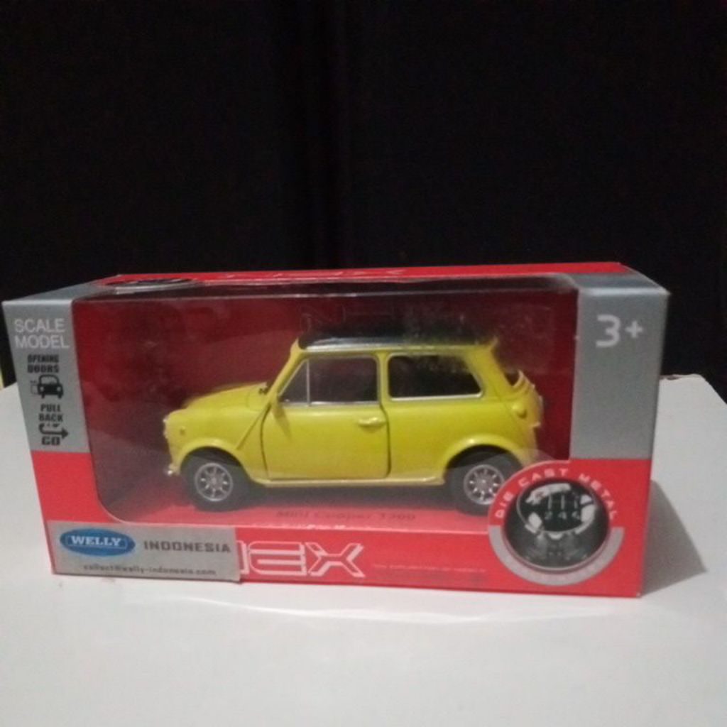 Welly Mini Cooper 1300 kuning