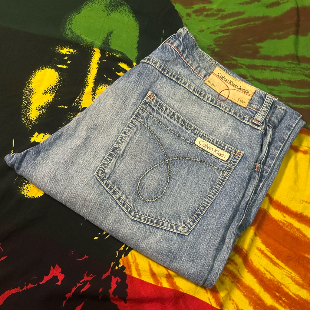 Celana Jeans Second “Calvin Klein Regular Fit Faded Blue Jeans”