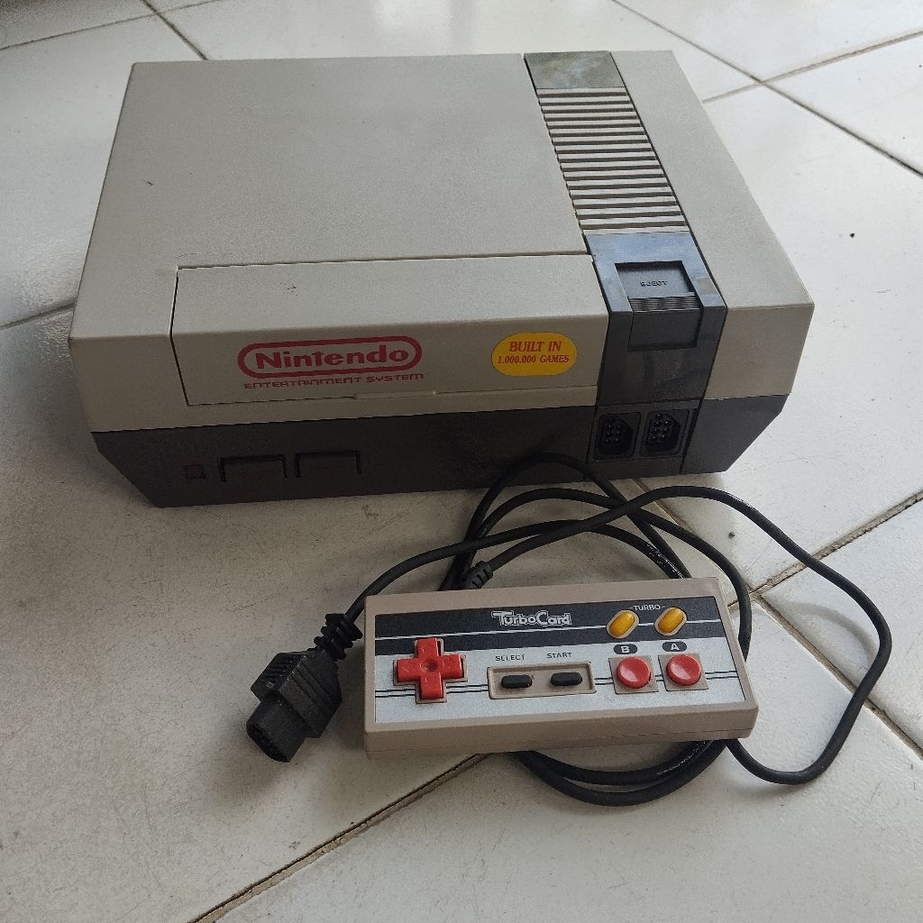 KONSOL GAME NINTENDO BEKAS