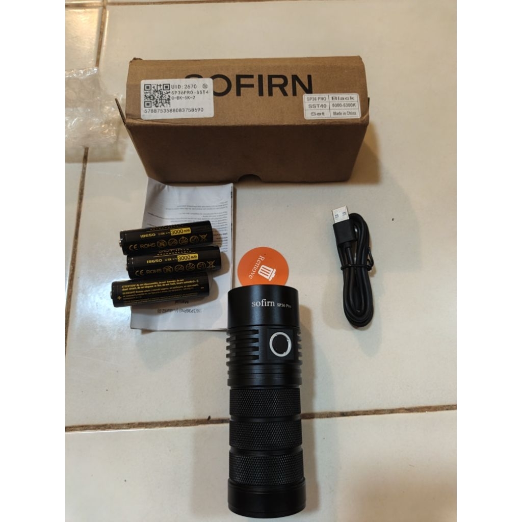 senter sofirn SP36PRO .8000LUMEN 5000K