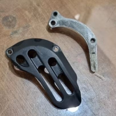 Cover tutup gir depan Husqvarna TC 250 original