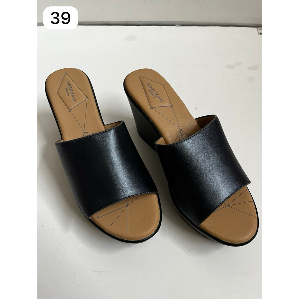 Obermain Sepatu Wanita Size 39