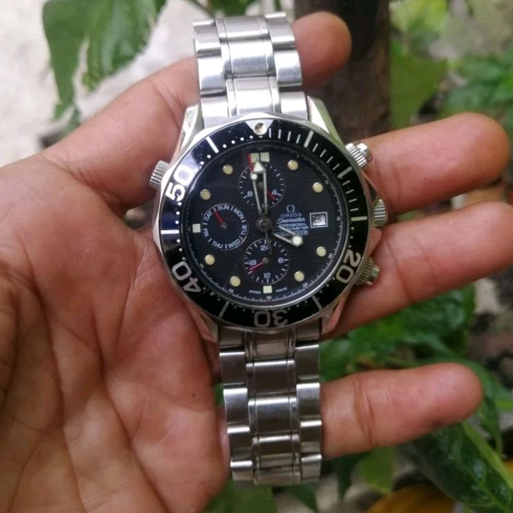 Jam tangan Omega Seamaster automatis
