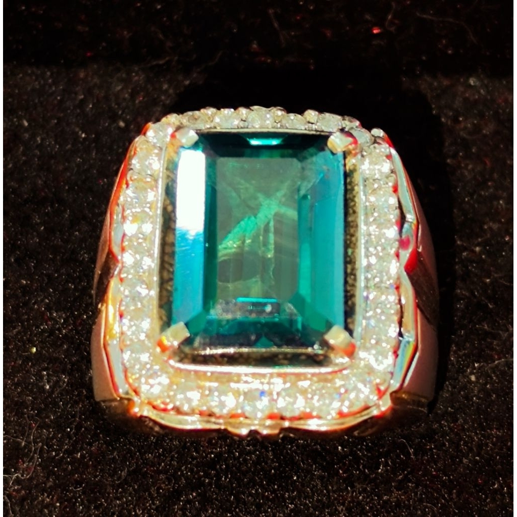 GREEN TOPAZ
