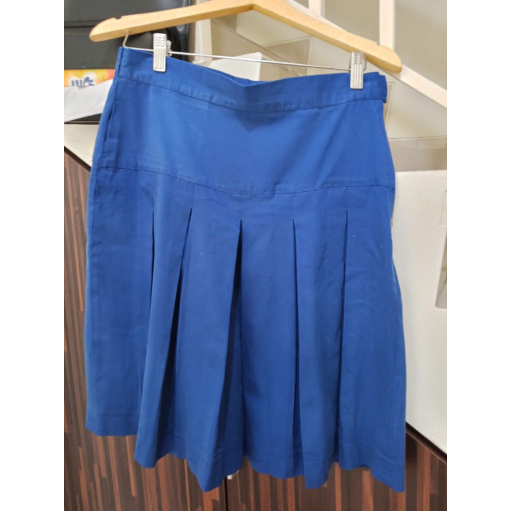 2nd /Preloved Rok n kemeja SMP Eks Penabur , sz L