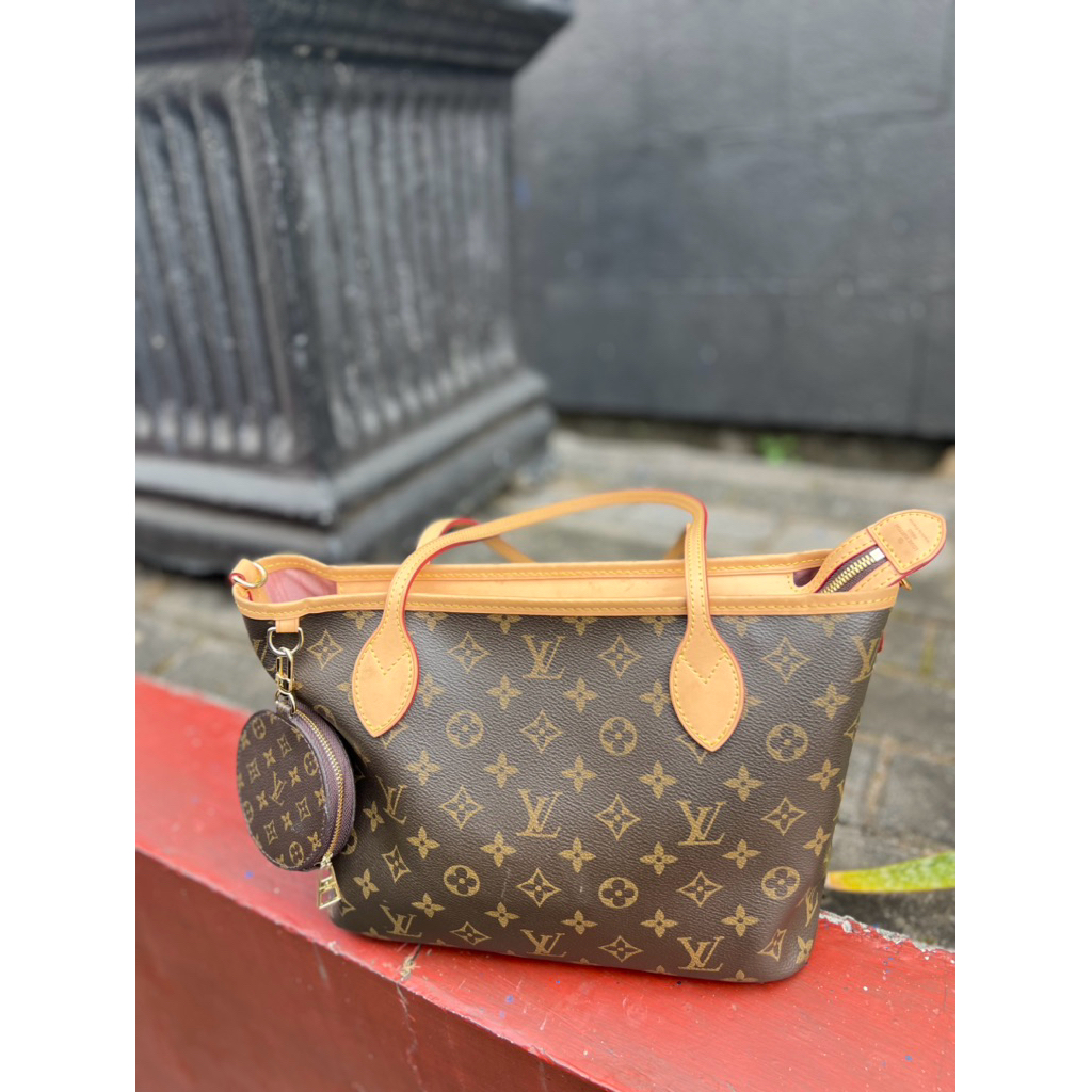 Preloved Tas LV kulit asli tp bukan LV Asli
