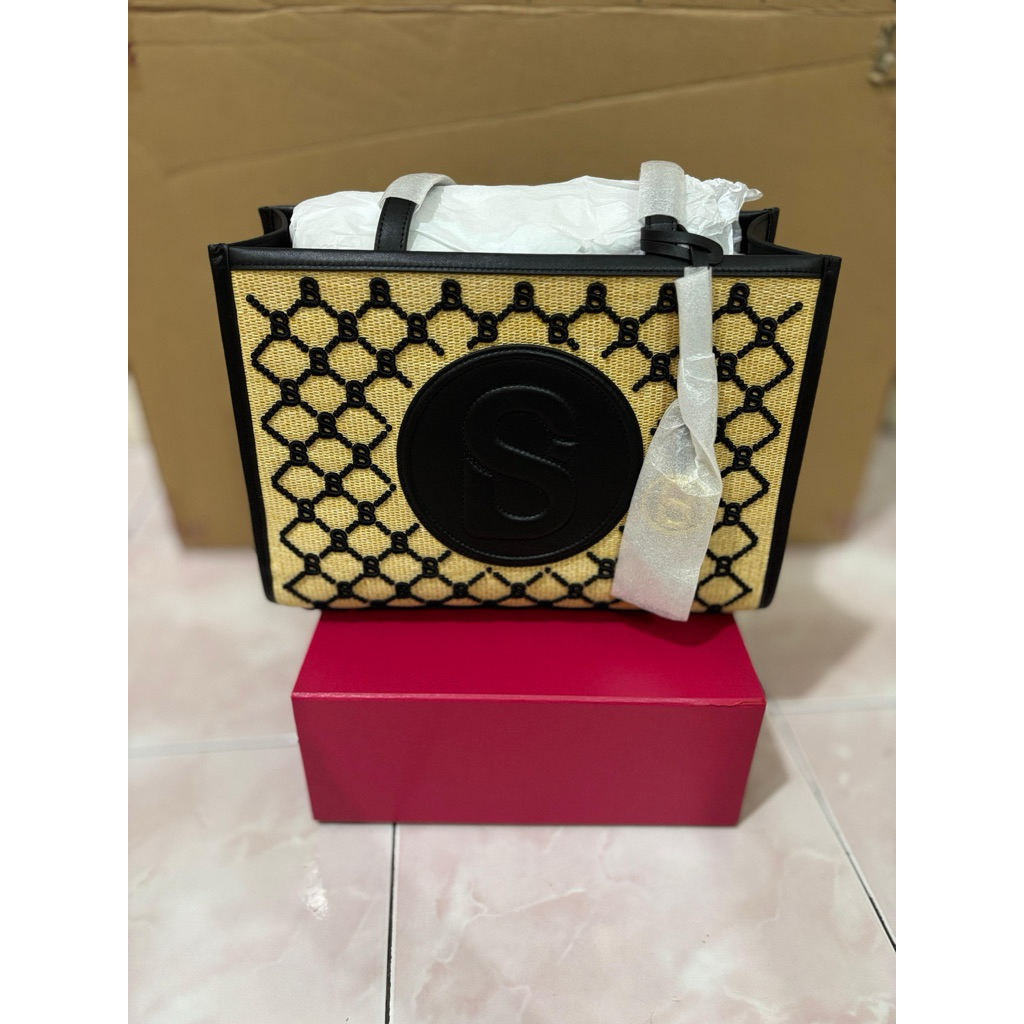 Beverly Aaliya tote bag small-black buttonscarves
