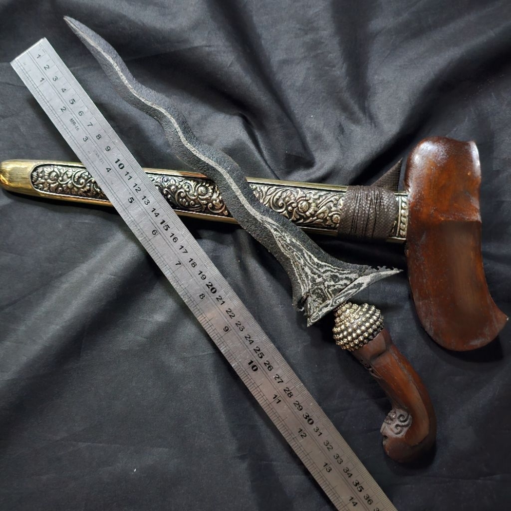 Keris Patrem Carubuk Luk 7 Pamor Pancuran Mas