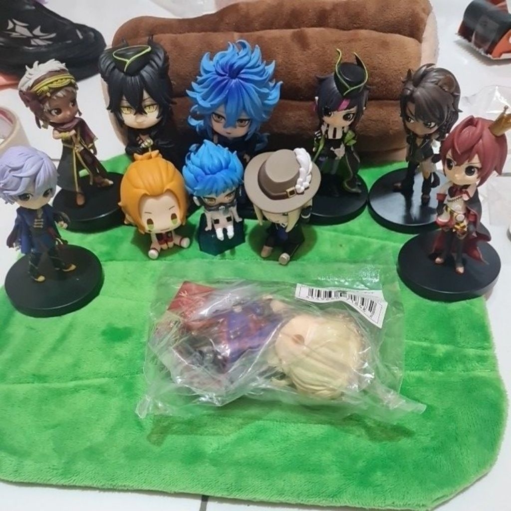 [official] twisted wonderland figure duduk
