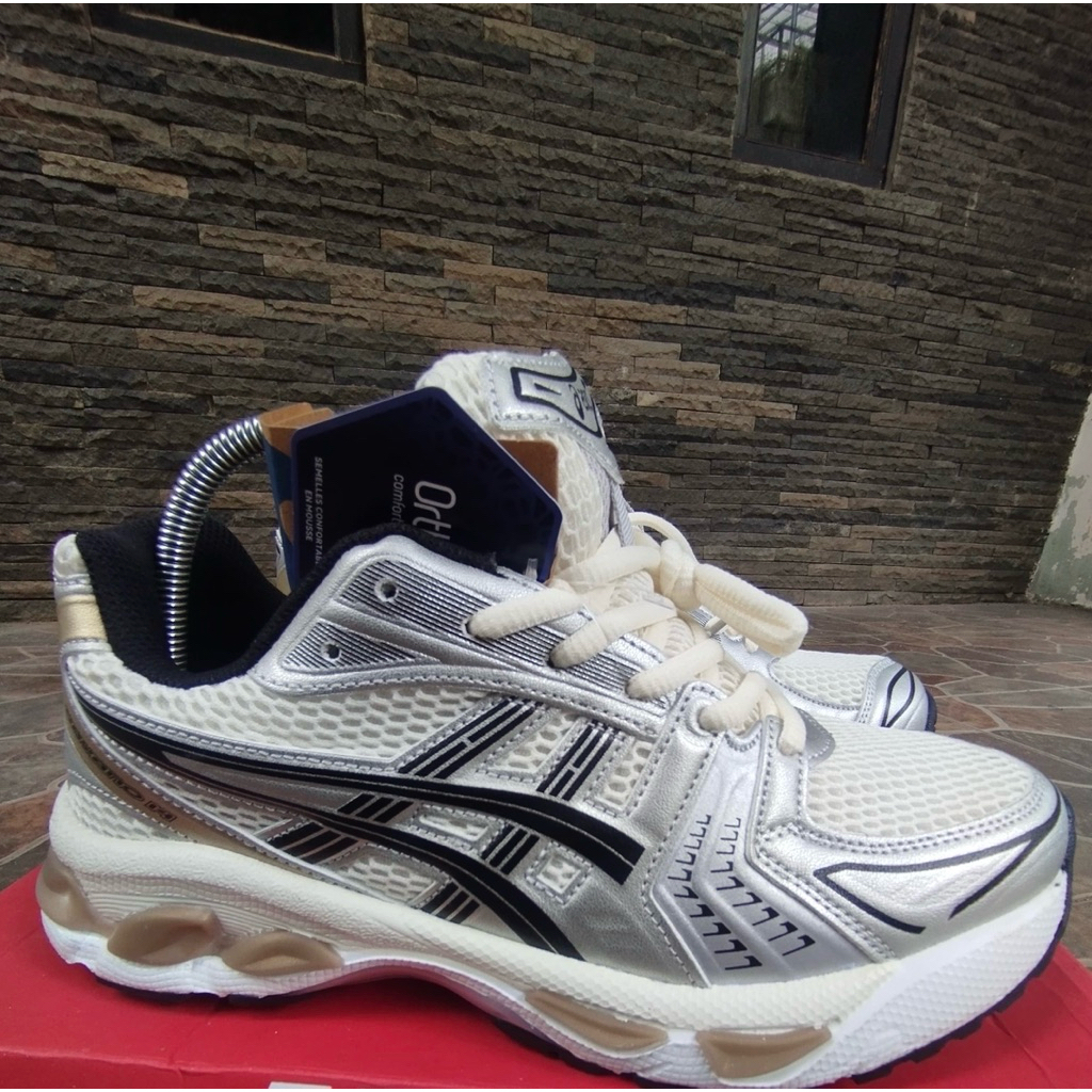 Sepatu Running asik