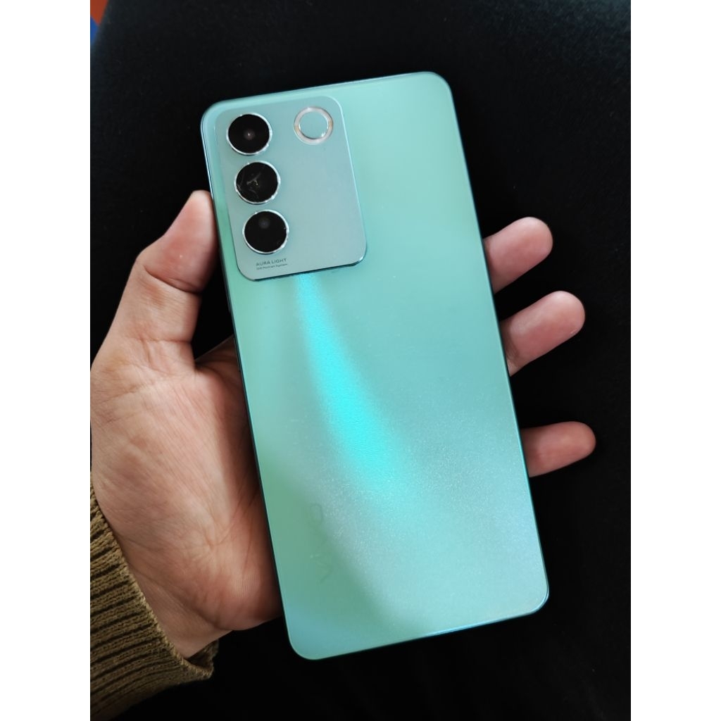 vivo v27e 8/256gb second