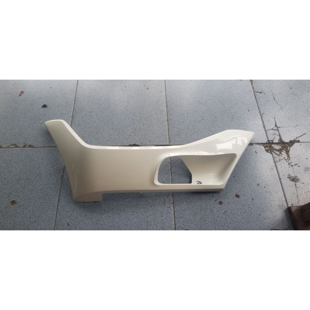 cover L floor side bawah pcx 150 ( putih & merah )