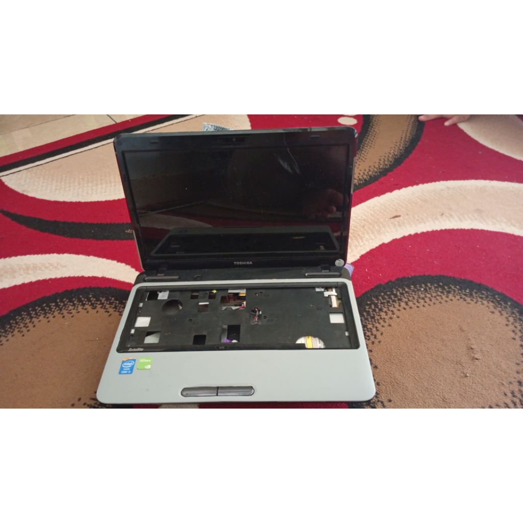 casing toshiba L745