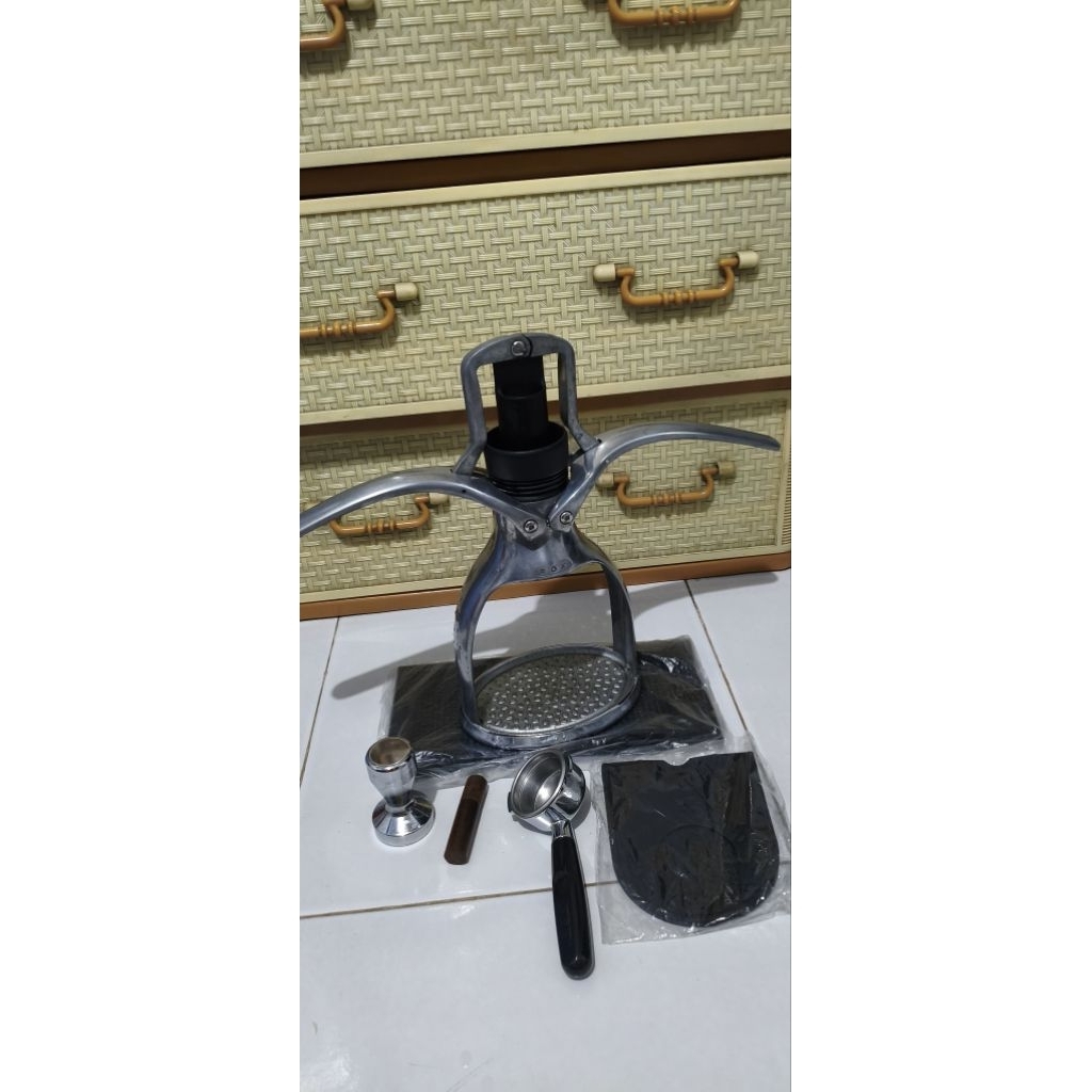 Mesin Alat Kopi Espresso Manual Brew Rokpresso Rok Presso Bekas Second Siap Pakai Plus Bonus