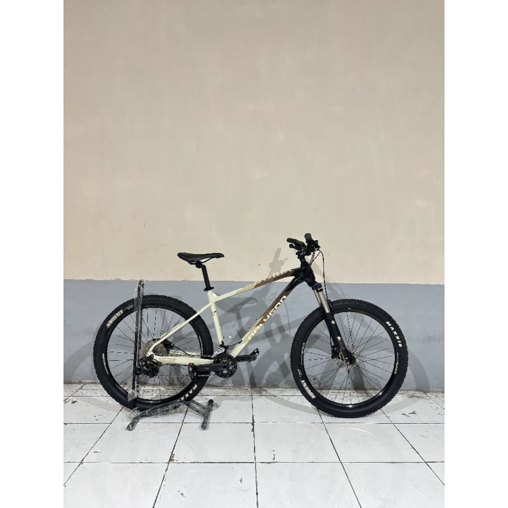 POLYGON XTRADA 6 TAHUN 2022