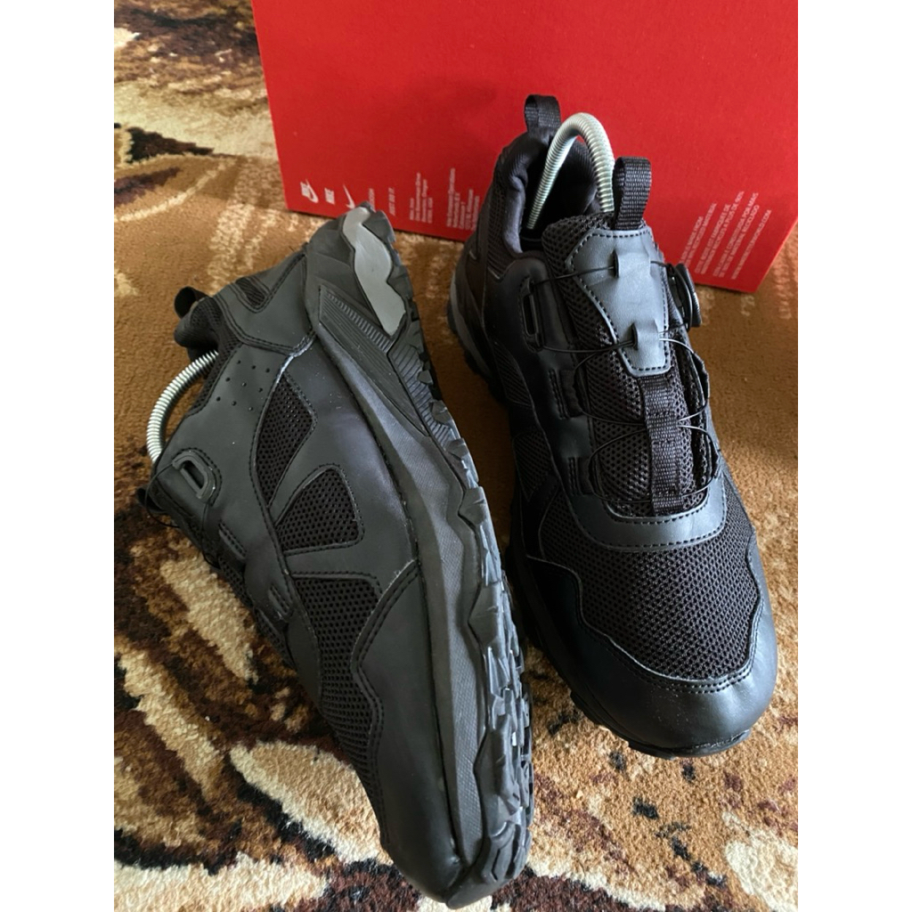 SEPATU BLACKYAK PL