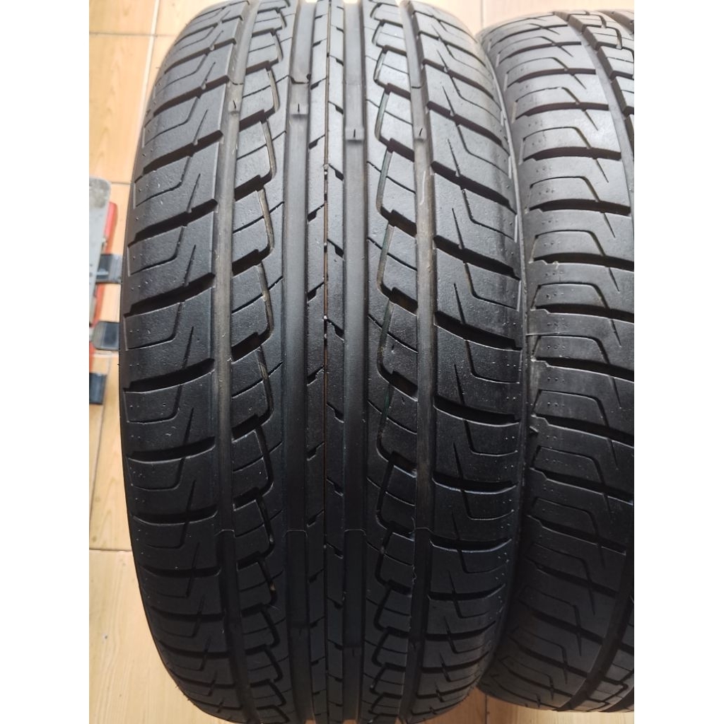 BAN ROADSTONE 225 50 R17
