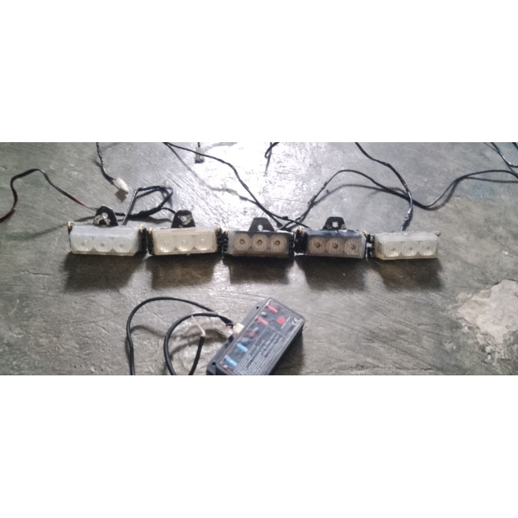 Fedral signal casing besi bekas.