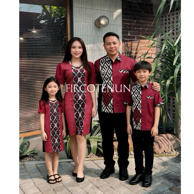 Couple Keluarga Tenun Toraja Maroon - Sarimbit Keluarga Tenun - Kemeja Tenun Pria & Dress Tenun Wani