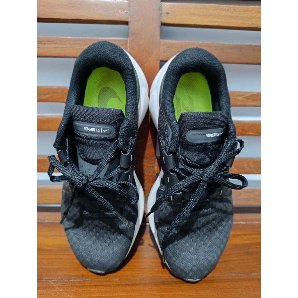 Sepatu N*ke Vomero 16 Preloved