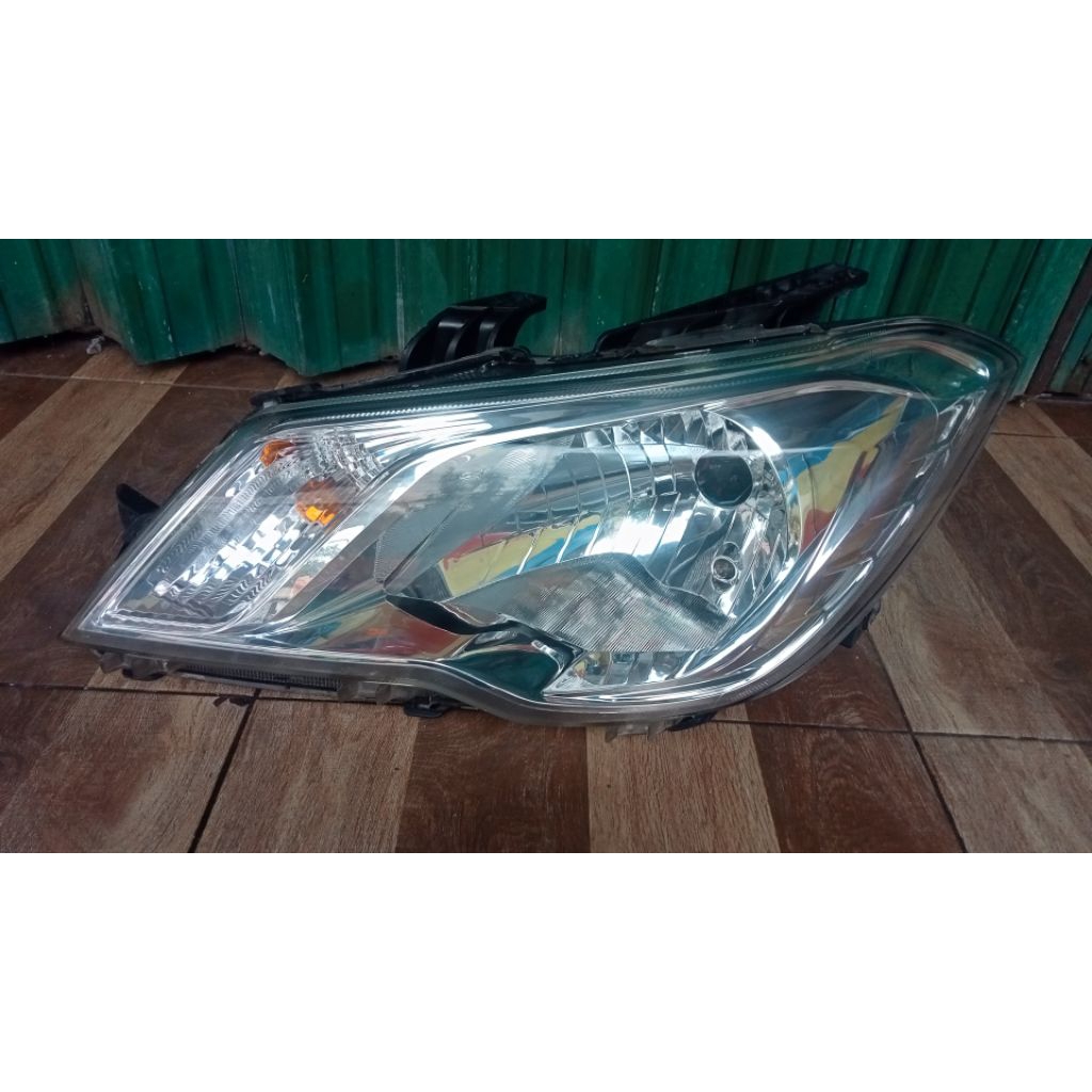 Headlamp Wuling Confero DB crum