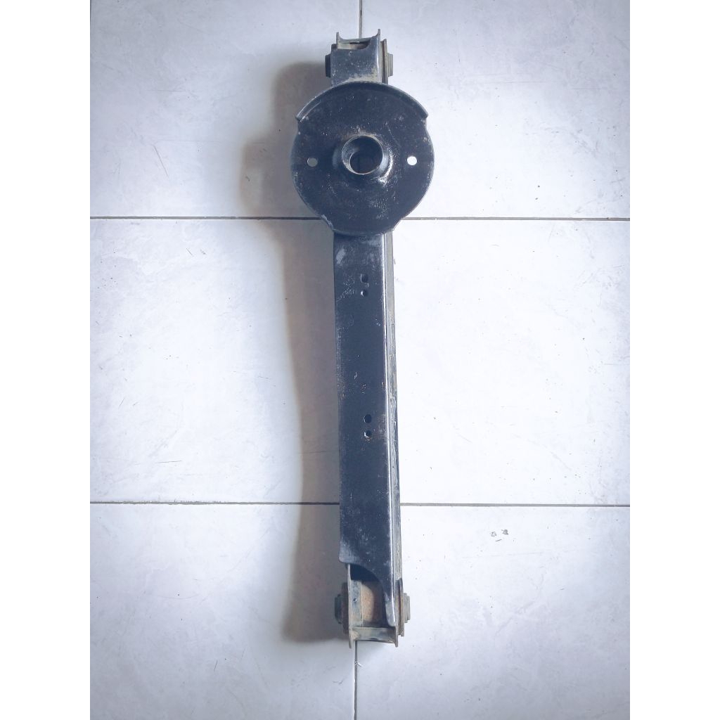 Lower arm sayap belakang Avanza Xenia Old Original Copotan 1Pcs
