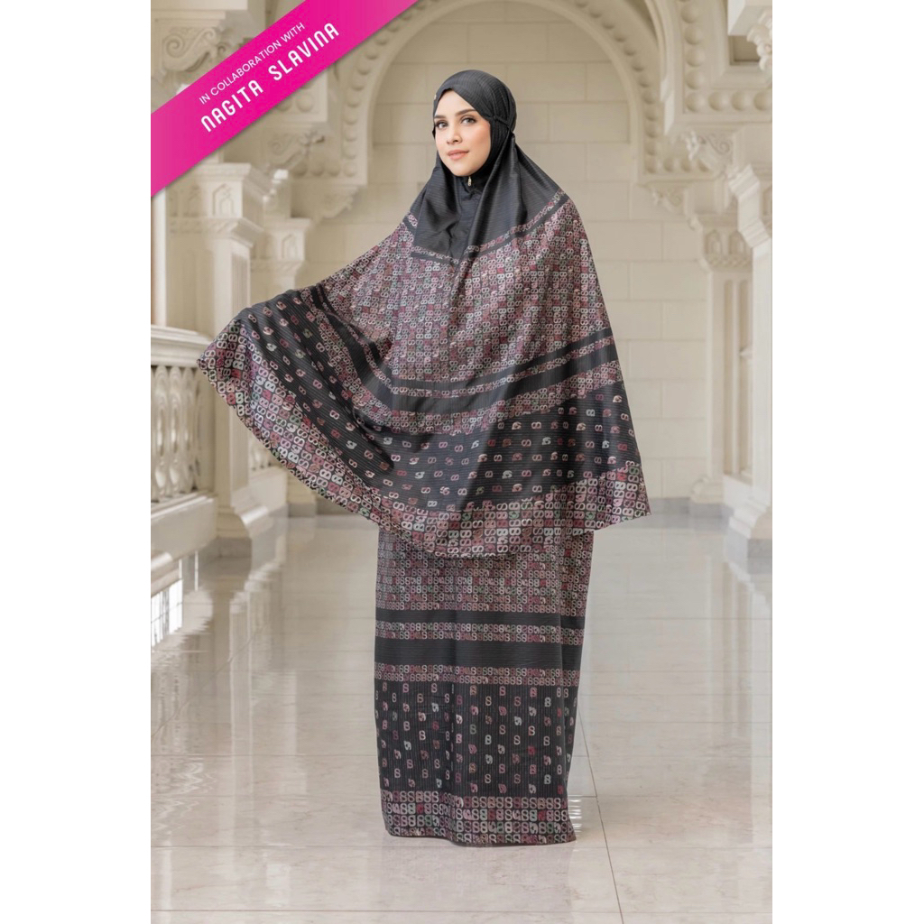 NAGITA CAPSULE PRAYER ROBE BUTTONSCRVES