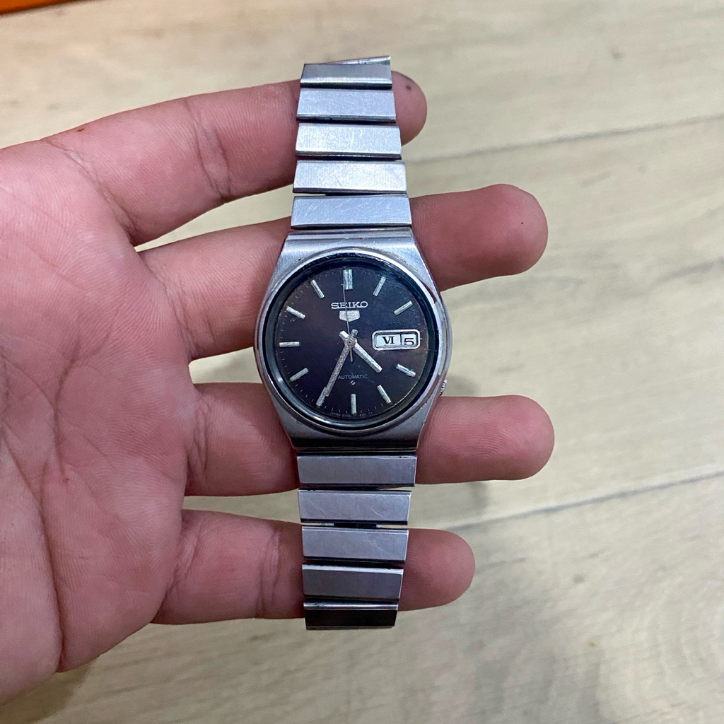 seiko 5 automatic second