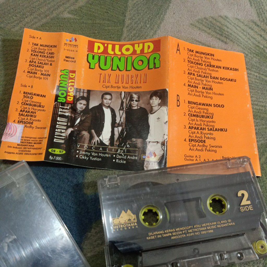 KASET DLLOYD YUNIOR tak mungkin