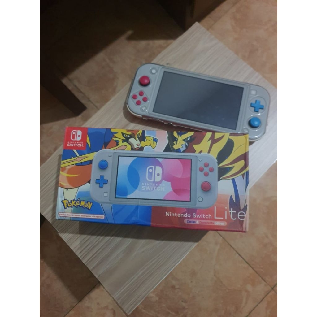 Nintendo Switch Lite (Bekas)