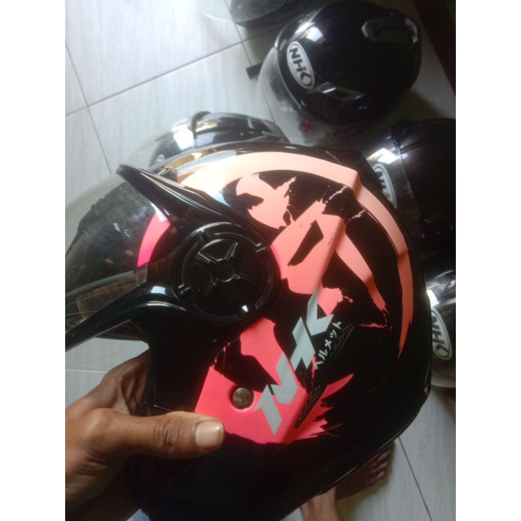 helm NHK gladiator bekas mulus