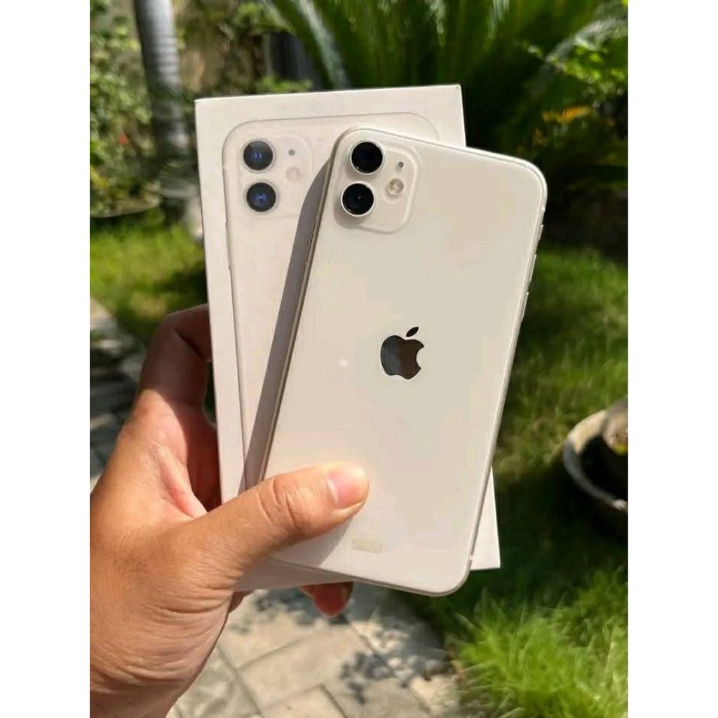 iphone 11 white second