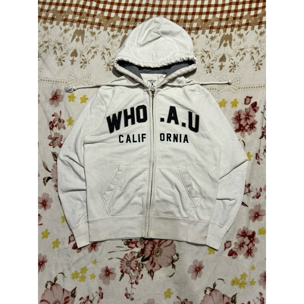 hoodie who