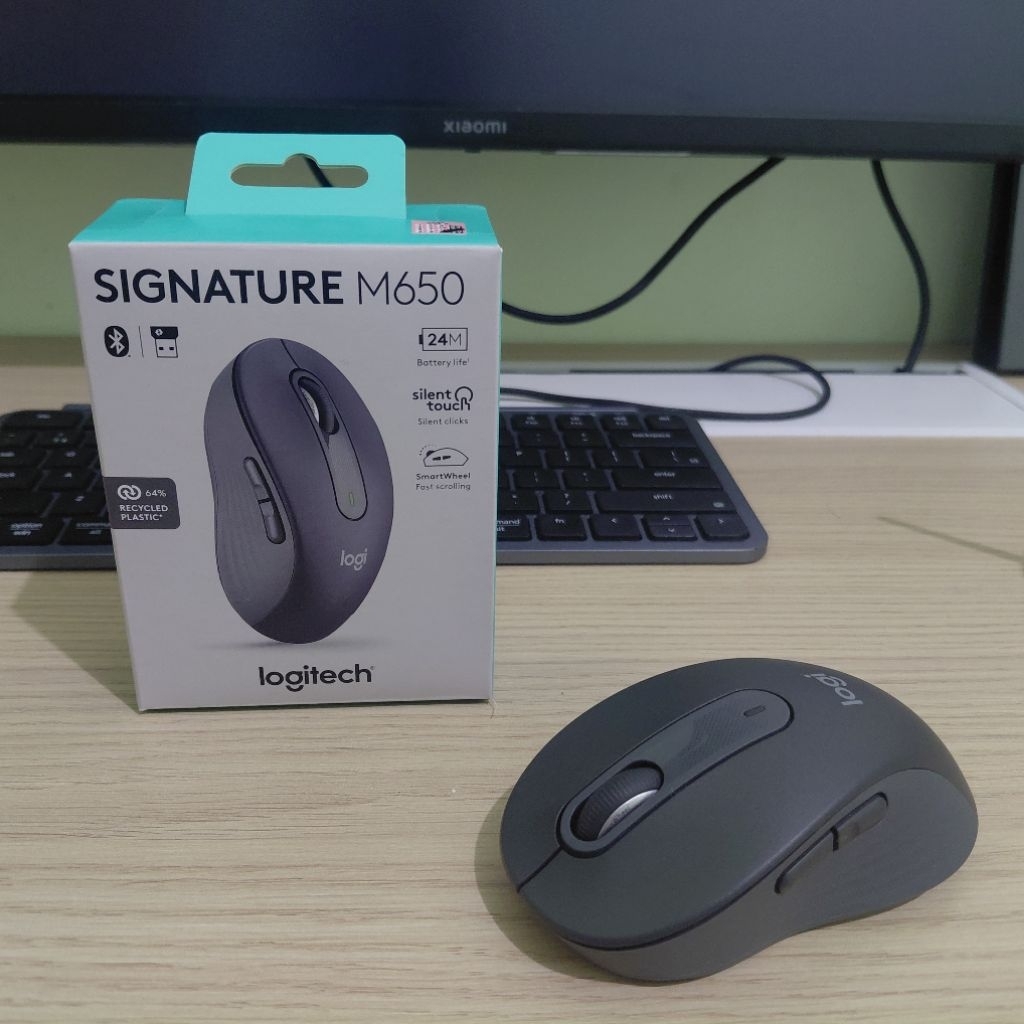Logitech Signature M650 Wireless Mouse Bekas