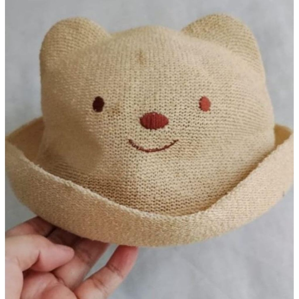 Topi anak Ataru original.