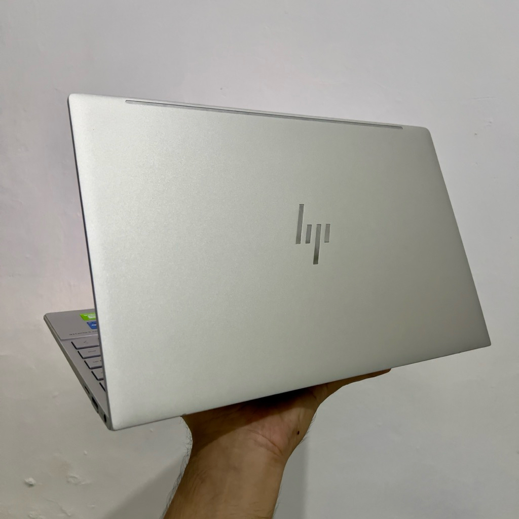 HP Envy 13 Touchscreen Core i7-1165G7 NVIDIA MX450