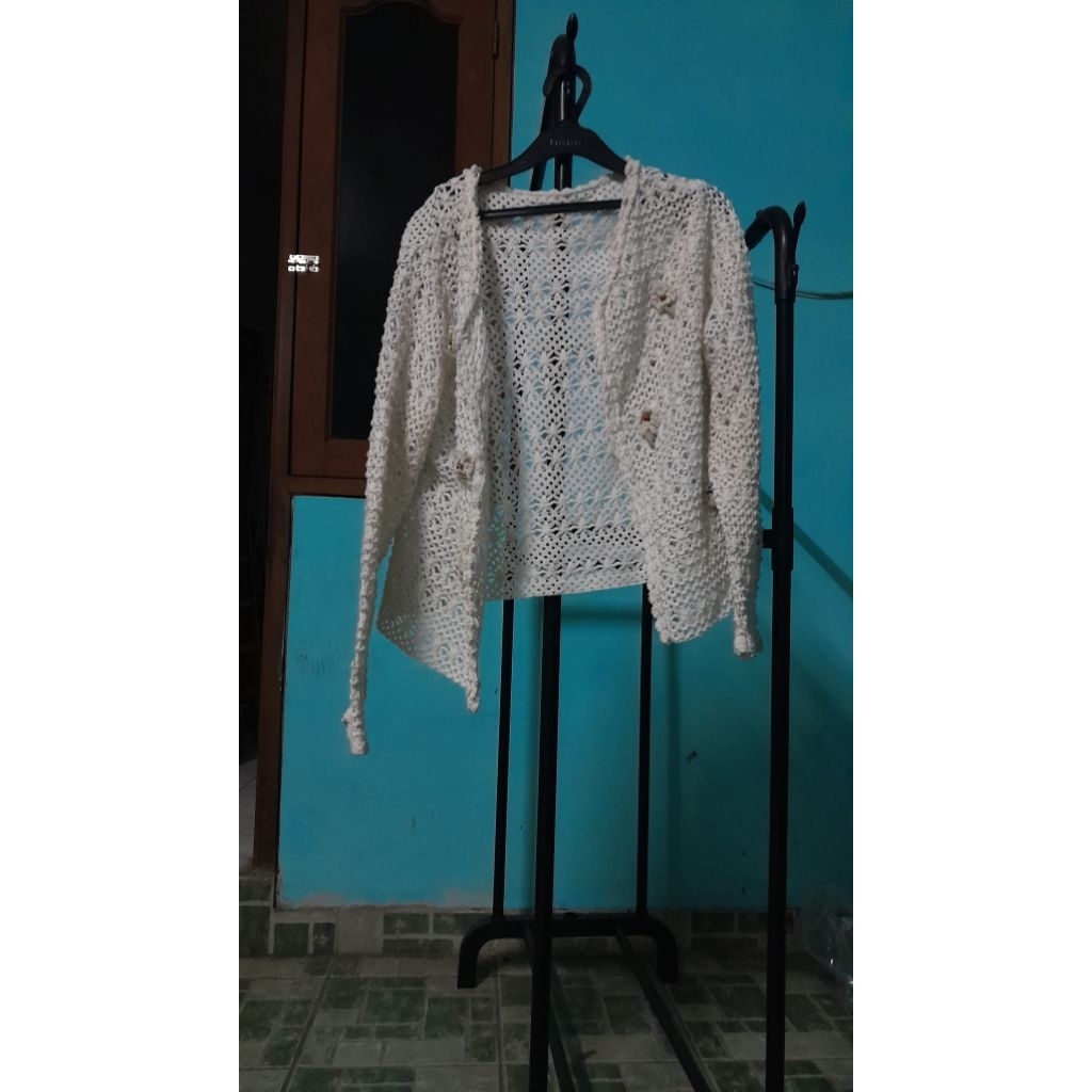 Outer Cardigan Jaring Putih