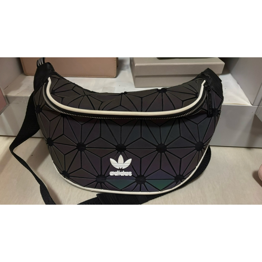 Preloved | Adidas Hologram Waist Bag ORI