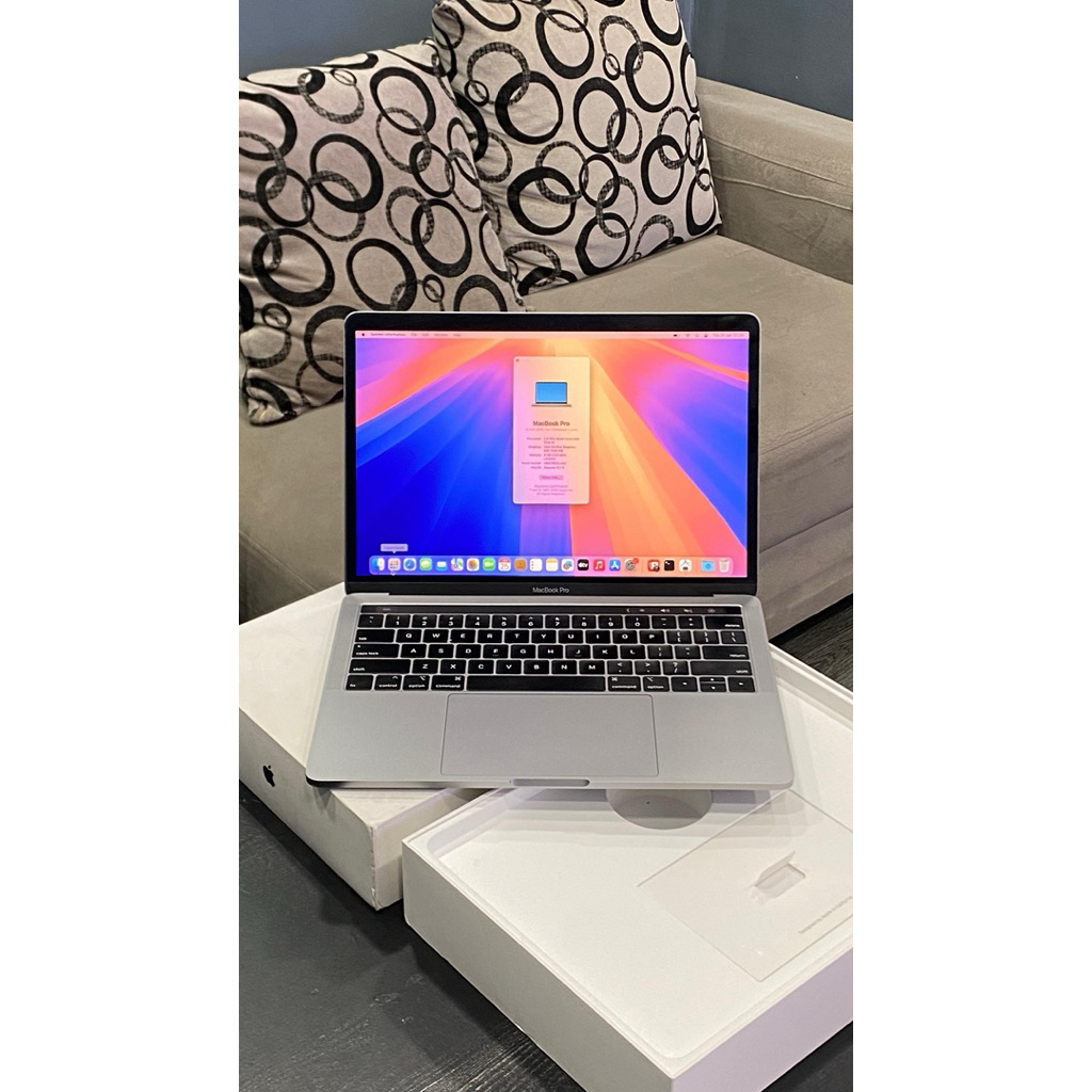 Macbook pro 2019 (13 inch) core i5 8/256gb tochbarr second ibox