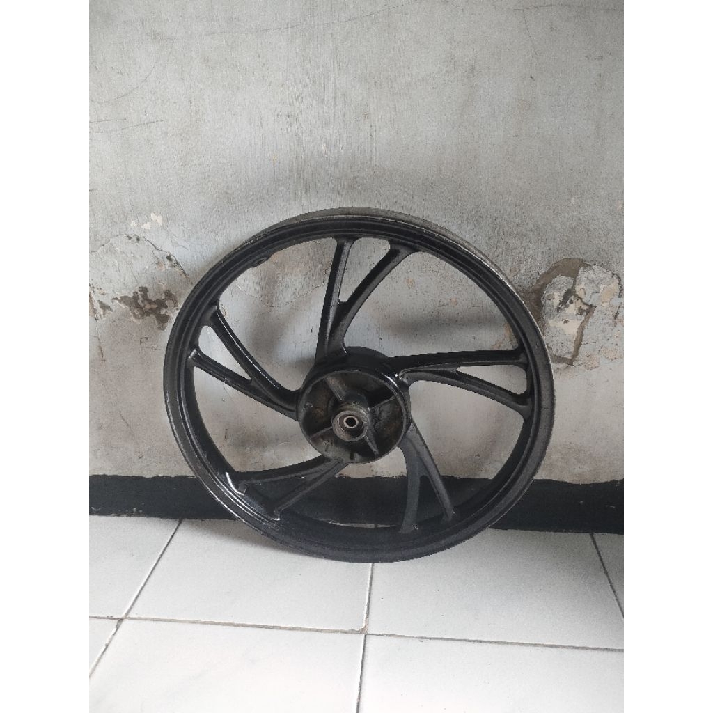 velg belakang Suzuki Axelo Shogun sp original