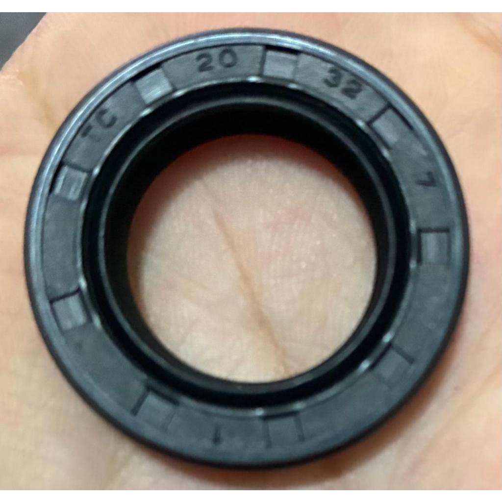 TC 20 32 7 Oli Seal