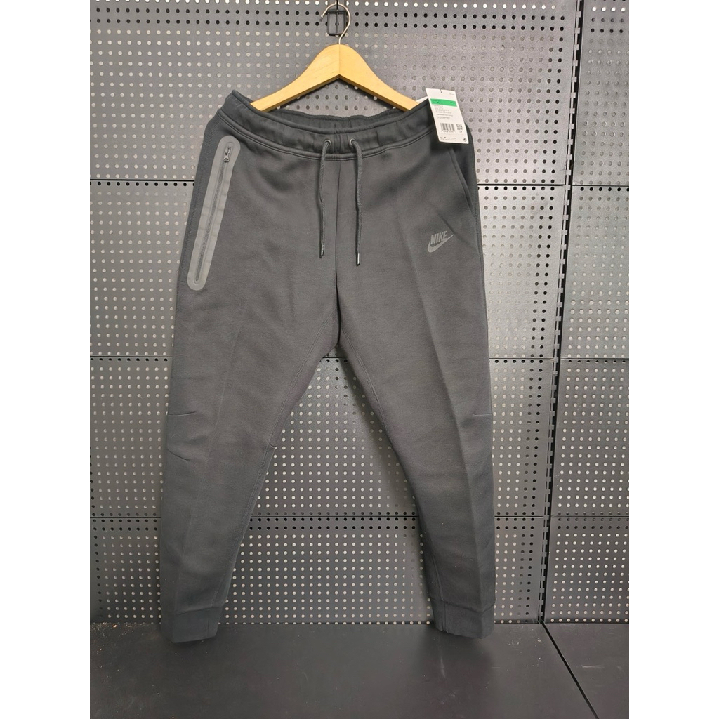 Nike Tech