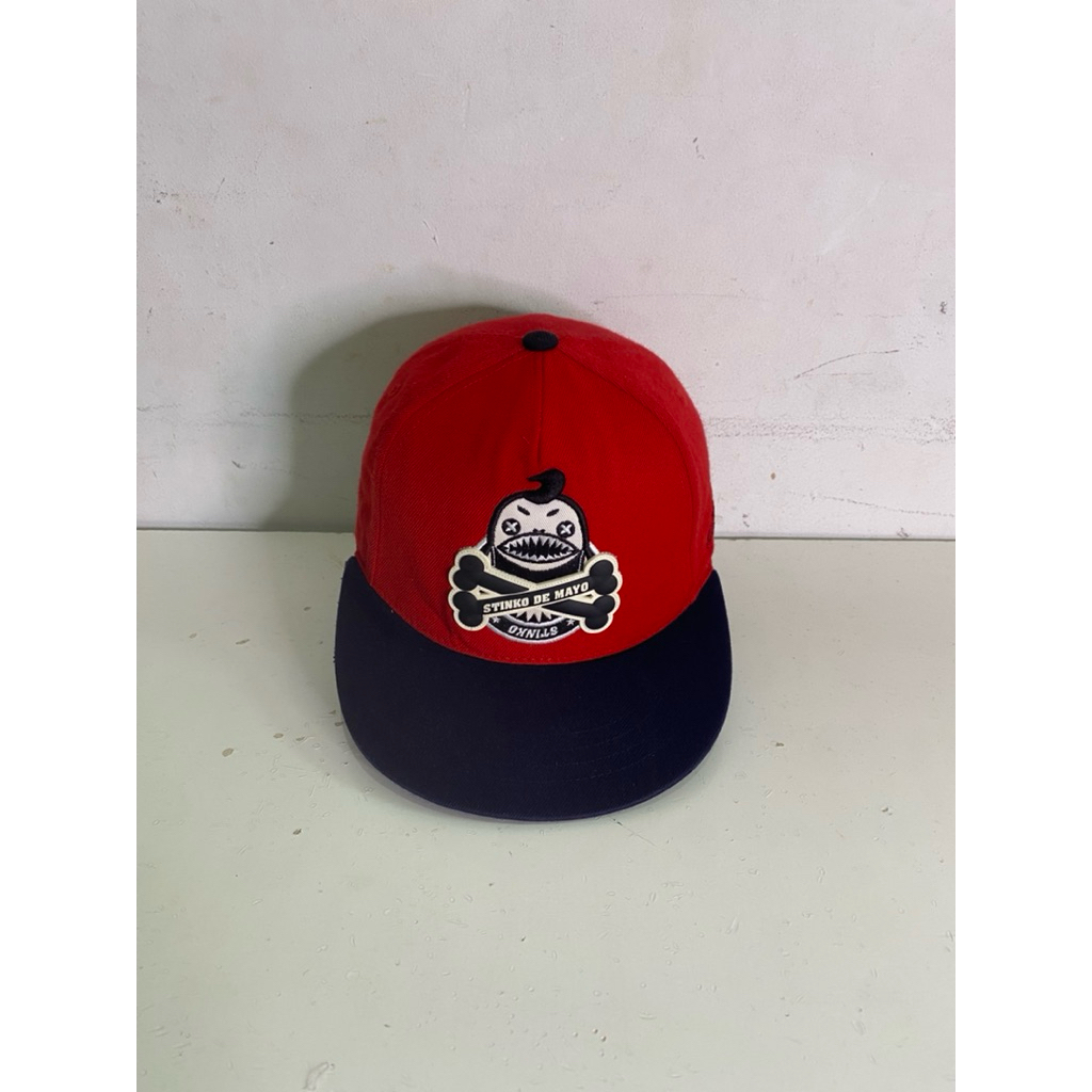 Topi snapback elstinko