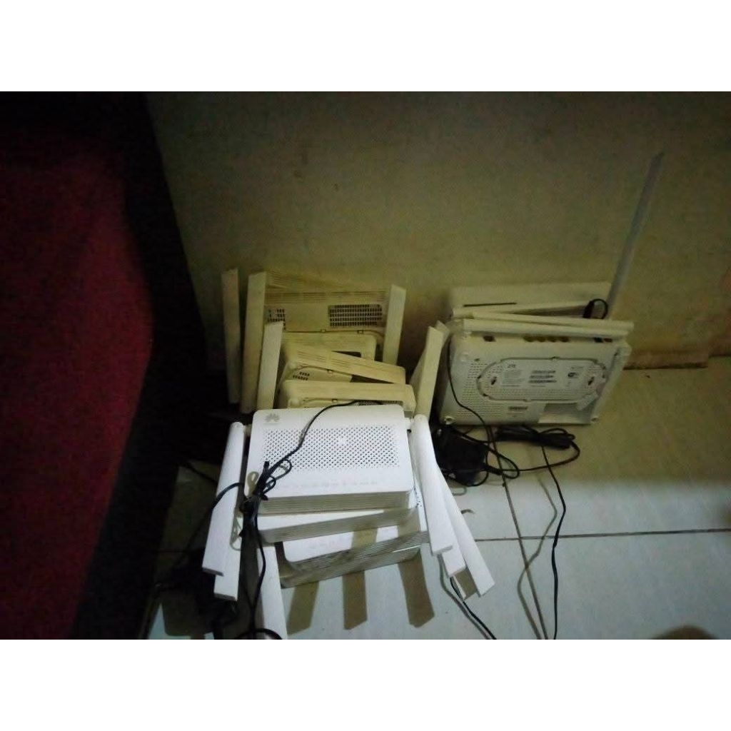 MODEM GPON HUAWEI 5V5 ZTE F6070L STB V5 4K